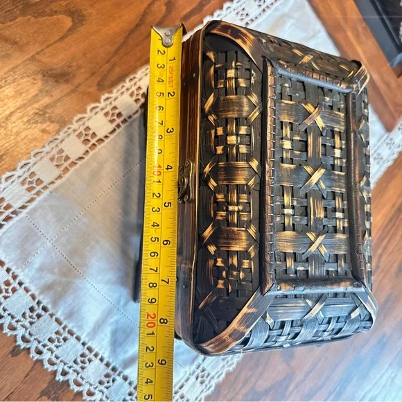 Woven wicker wooden Storage Chest box - read - Picture 4 of 10